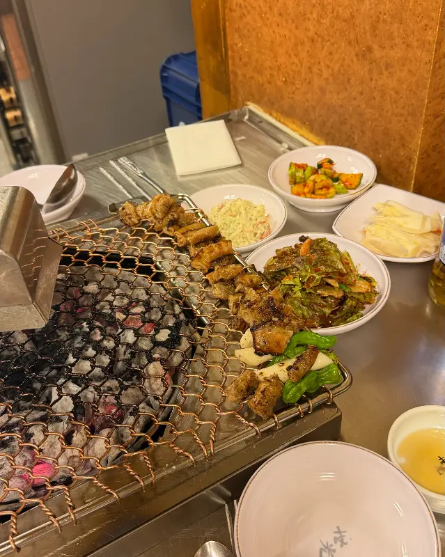 전문가의 손길로 구워지는 양대창