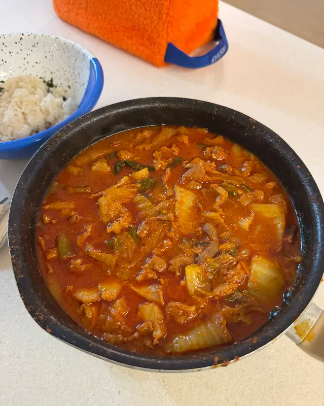 푸짐한 곱창전골