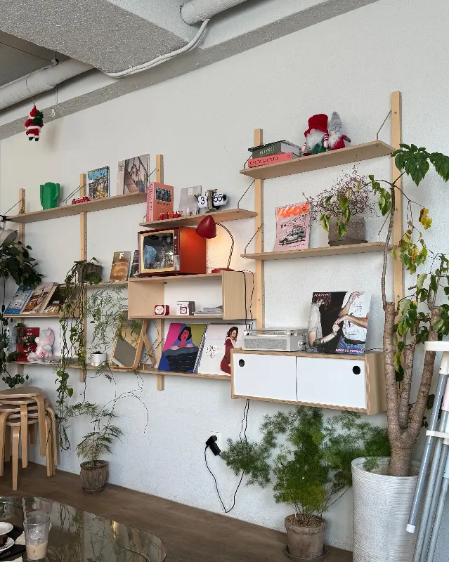 카페 내부 인테리어