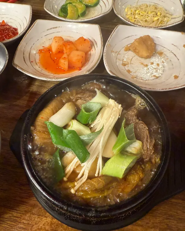 순두부찌개 한 상 차림