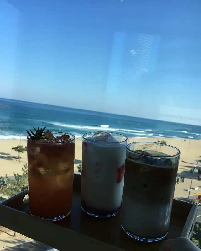 하조대커피 낙산점 내부 인테리어