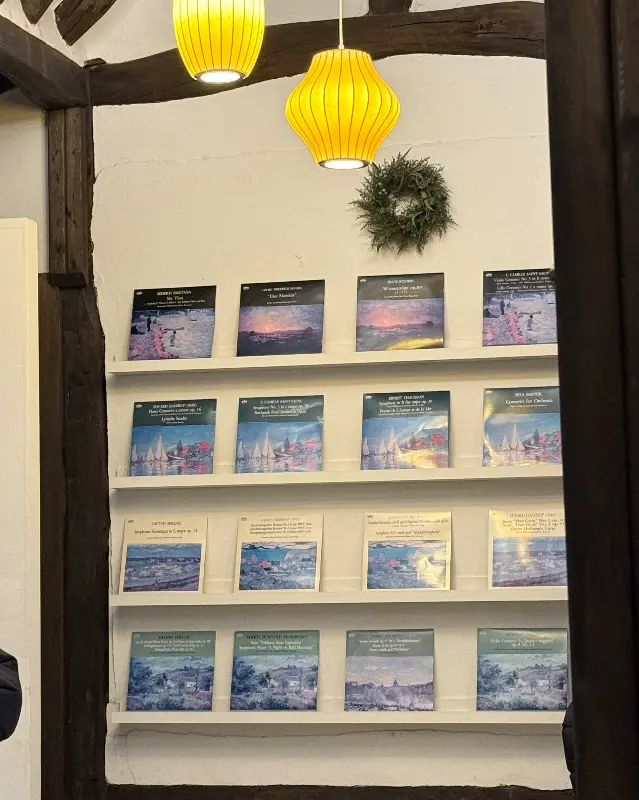 카페 내부 장식