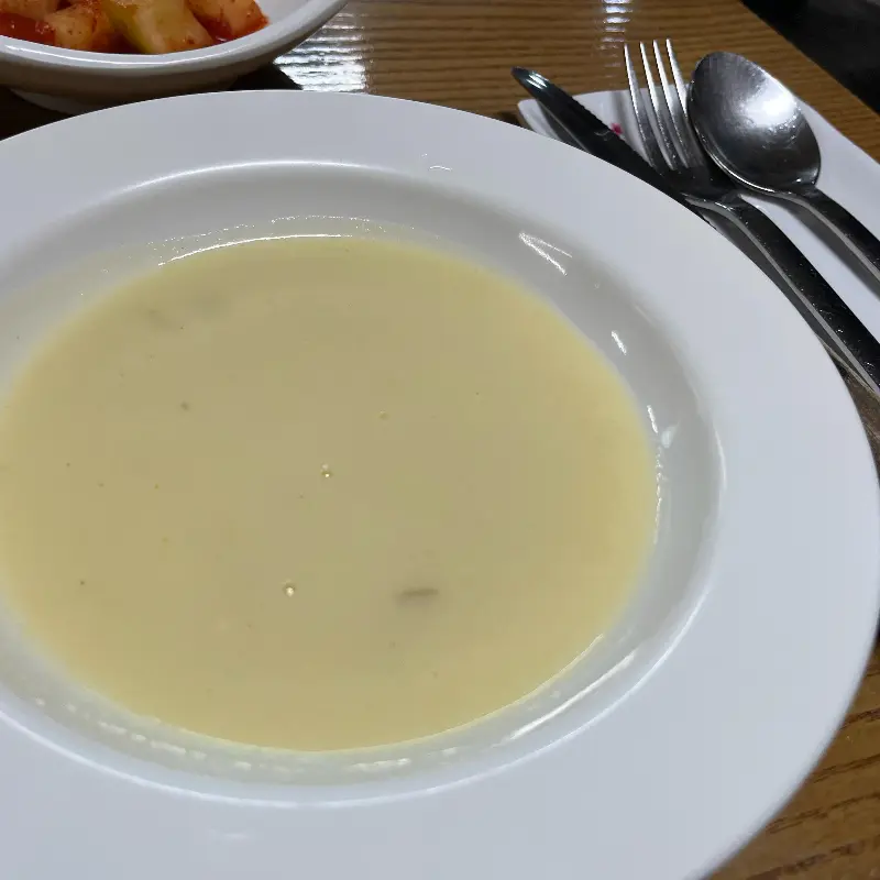 입맛을 돋우는 크림 스프