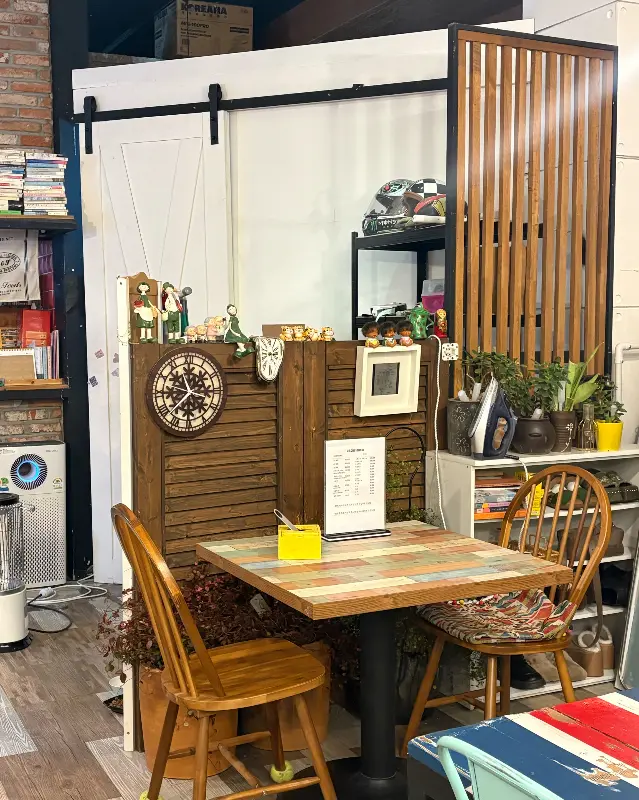 엉클맘 내부 인테리어