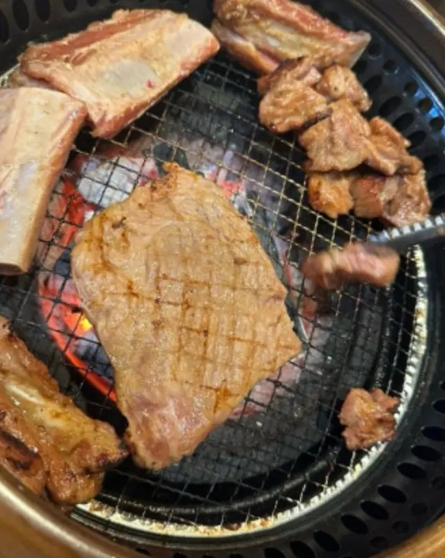숯불 위 생갈비