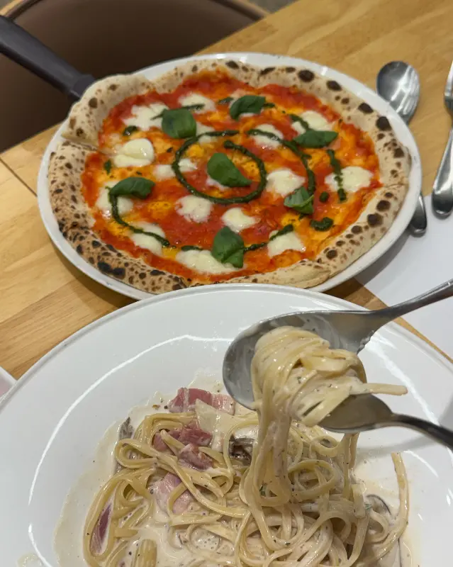 뚜띠쿠치나 다산점의 파스타와 피자