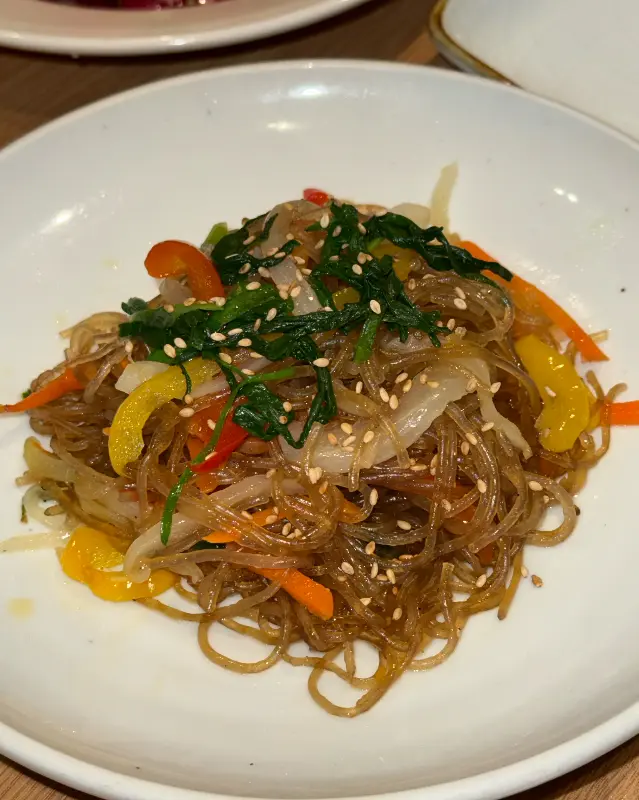 윤기 자르르 흐르는 잡채