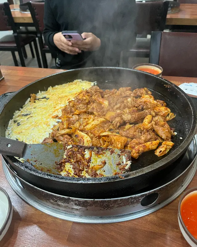 닭갈비와 치즈의 만남