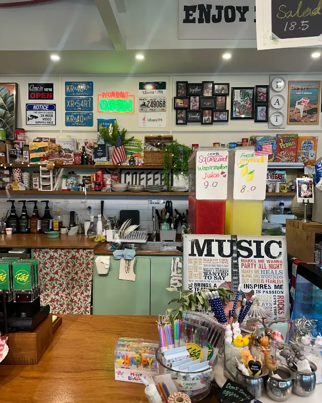 카페 내부 모습