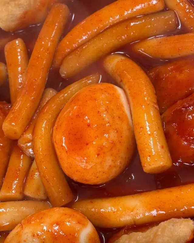 떡볶이 떡과 계란의 환상적인 조화