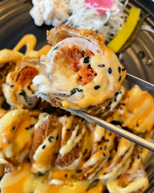 돈참 돈까스 단면