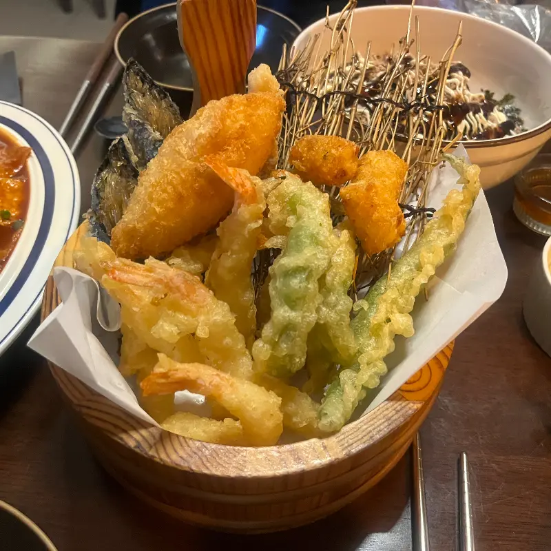 다양한 튀김 모듬