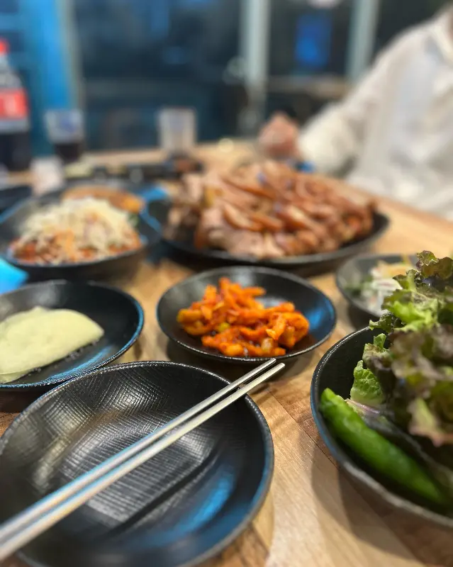 다양한 곁들임 메뉴