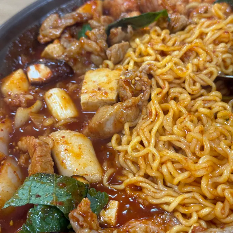 제육볶음 라면사리