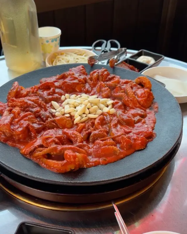 맛깔스러운 쭈꾸미볶음