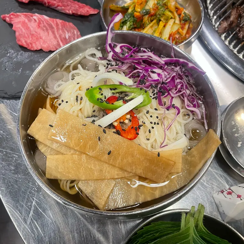 깔끔한 마무리, 장아찌 국수