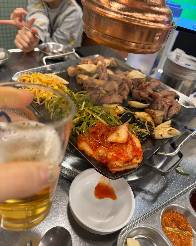 맥주와 함께 즐기는 뒷고기