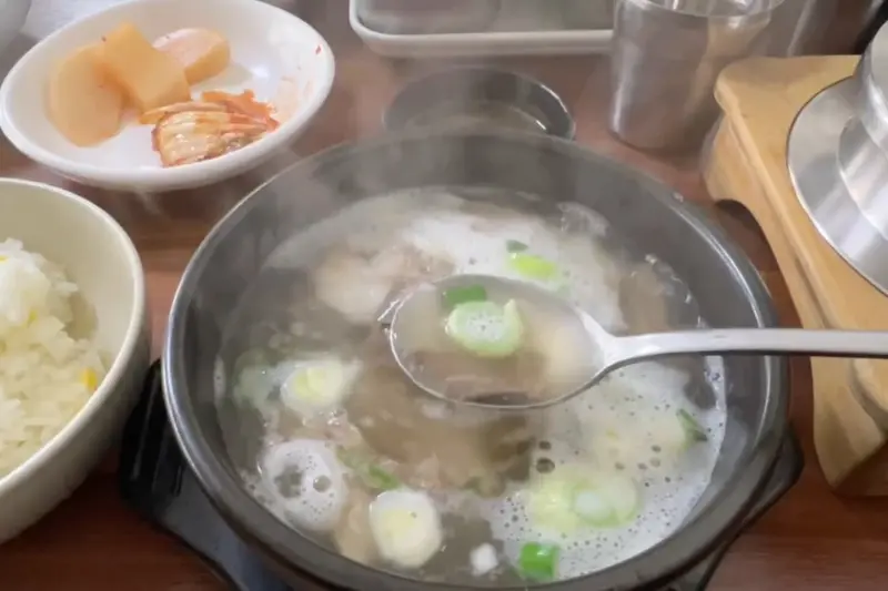 나주곰탕과 깍두기의 조화