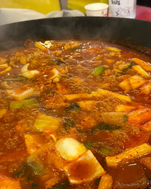 보글보글 끓는 닭볶음탕