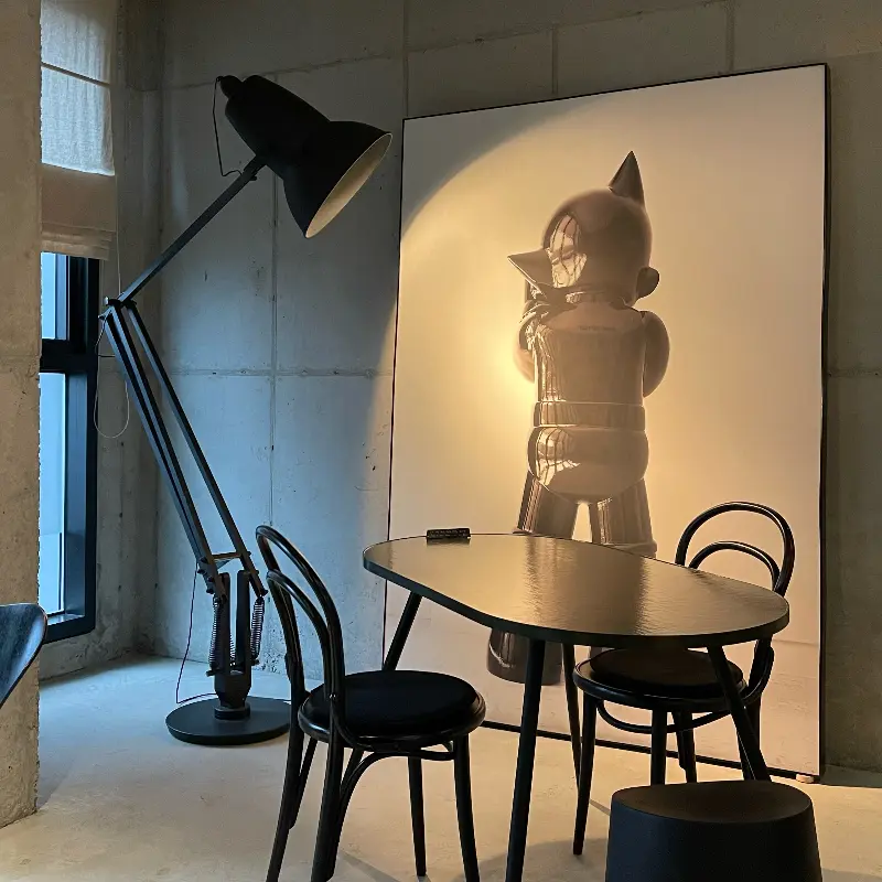 카페 내부 인테리어