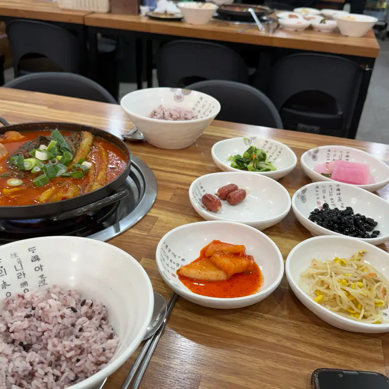 갓돈찌개의 갓김치