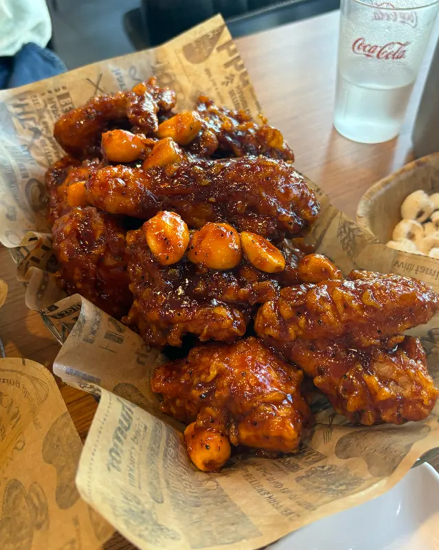 윤기가 흐르는 맛쵸킹 치킨