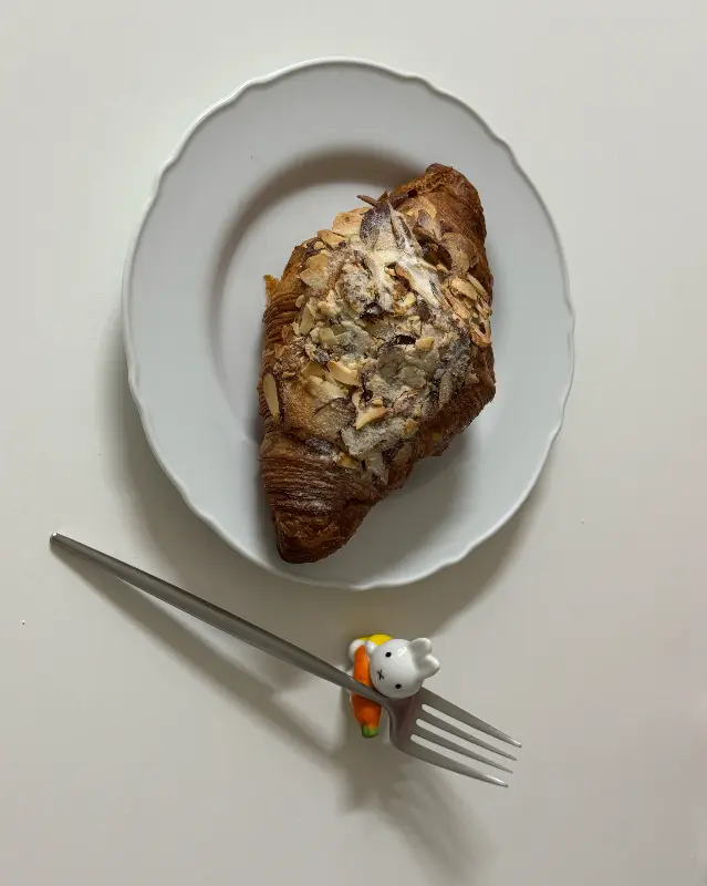 달콤함이 가득한 초코 크루아상