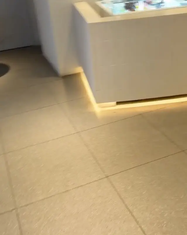 할리스커피의 은은한 조명