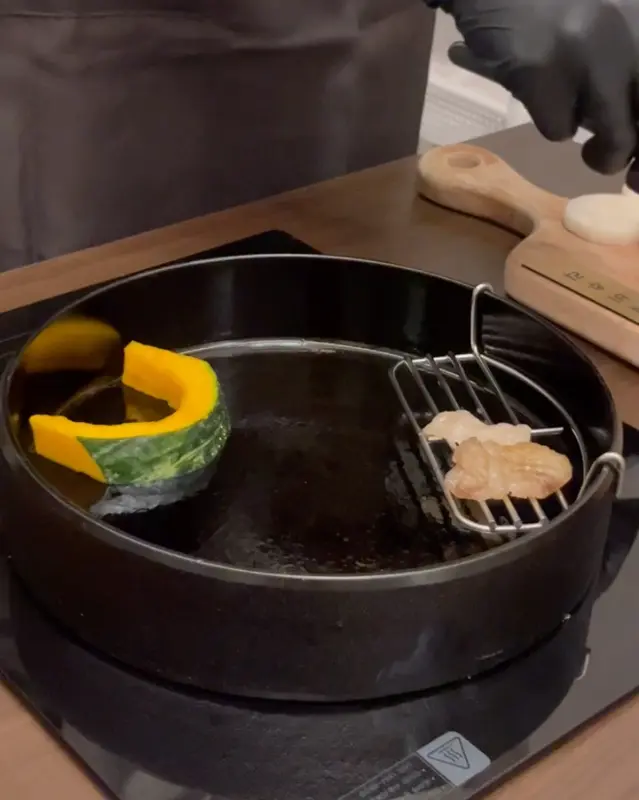 고기를 굽는 모습