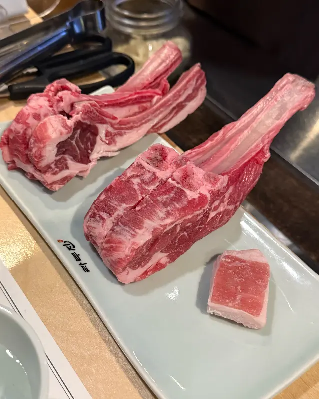 구워지기 전 양갈비의 모습