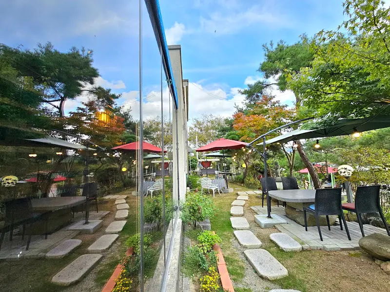 갤러리985 야외 정원