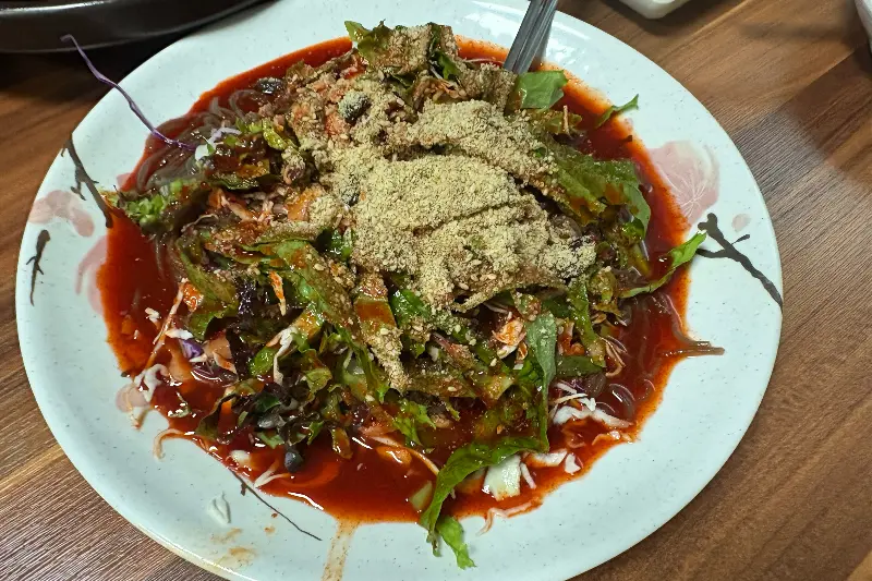 새콤달콤한 막국수