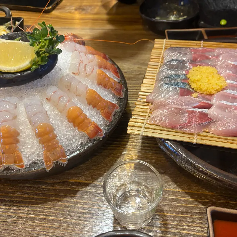 고등어회와 딱새우회