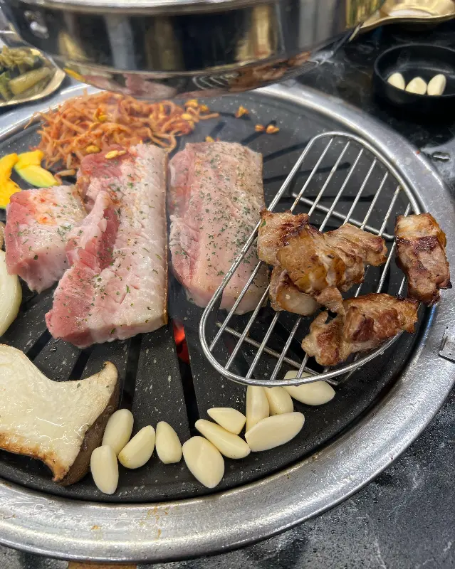 고기 한 상 차림