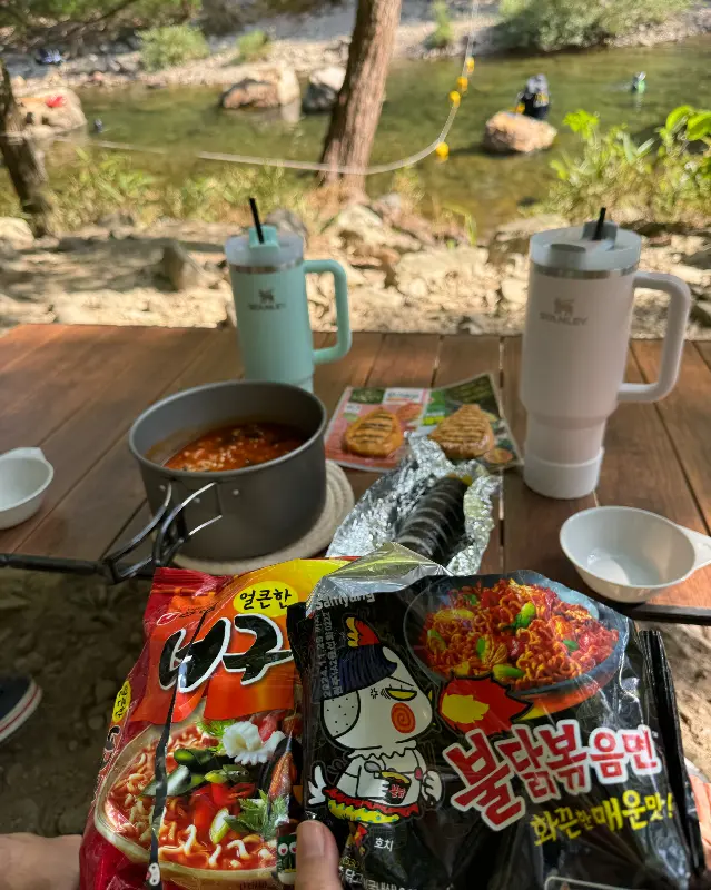 야외에서 즐기는 김밥