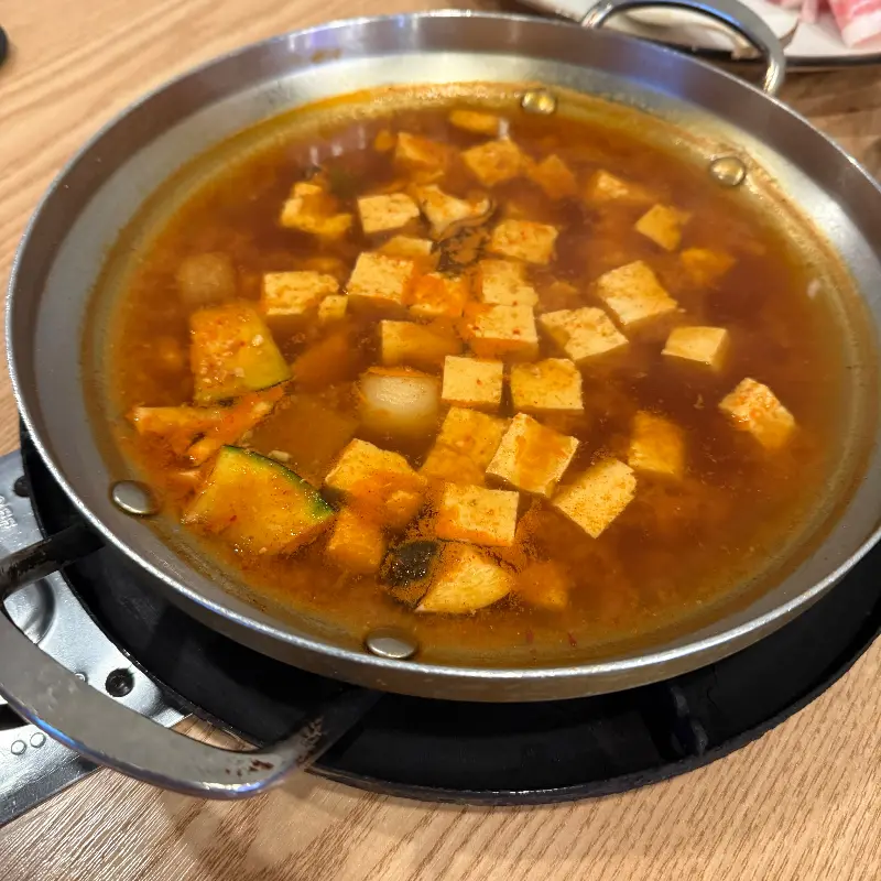 보글보글 끓고 있는 된장찌개