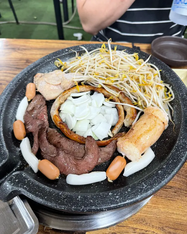 곱창 모듬 구이 한상 차림