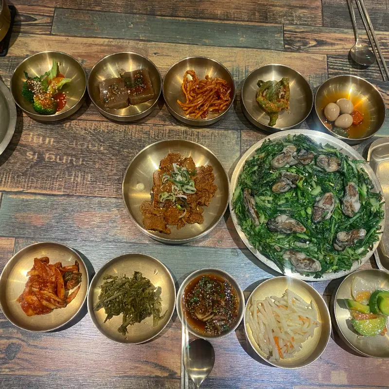 한상 가득 차려진 밥상