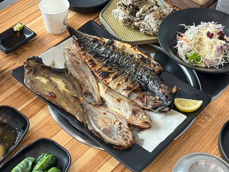 화덕에서 구워 더욱 맛있는 생선구이 모듬