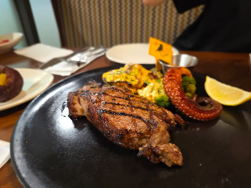 스테이크와 гарниром