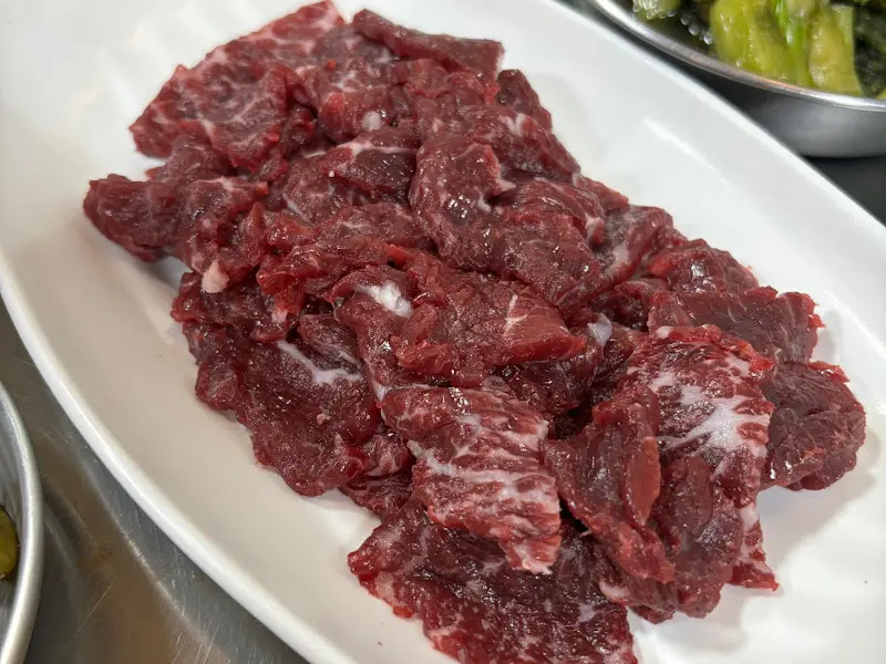 신선한 육사시미