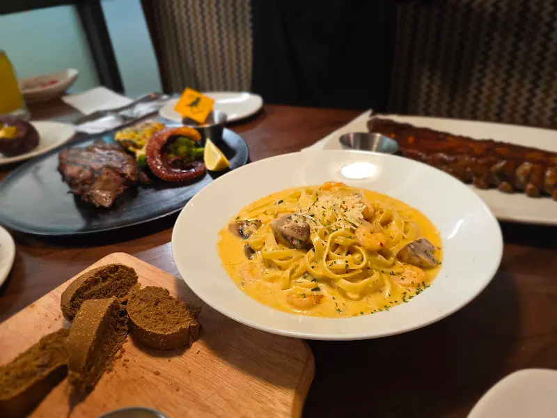 스테이크, 파스타, гарниром