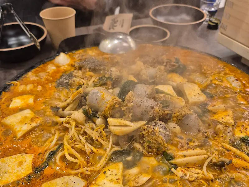 보글보글 끓는 전골