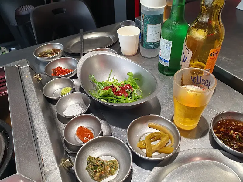 다채로운 밑반찬의 향연