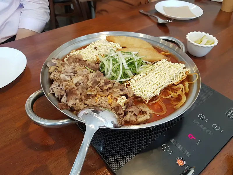 푸짐한 즉석 떡볶이 한 상