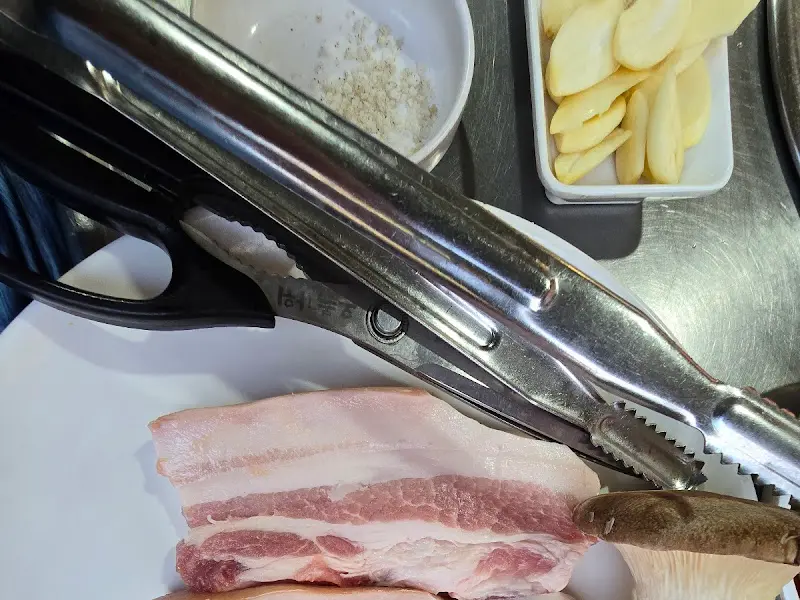 고기 자르는 도구