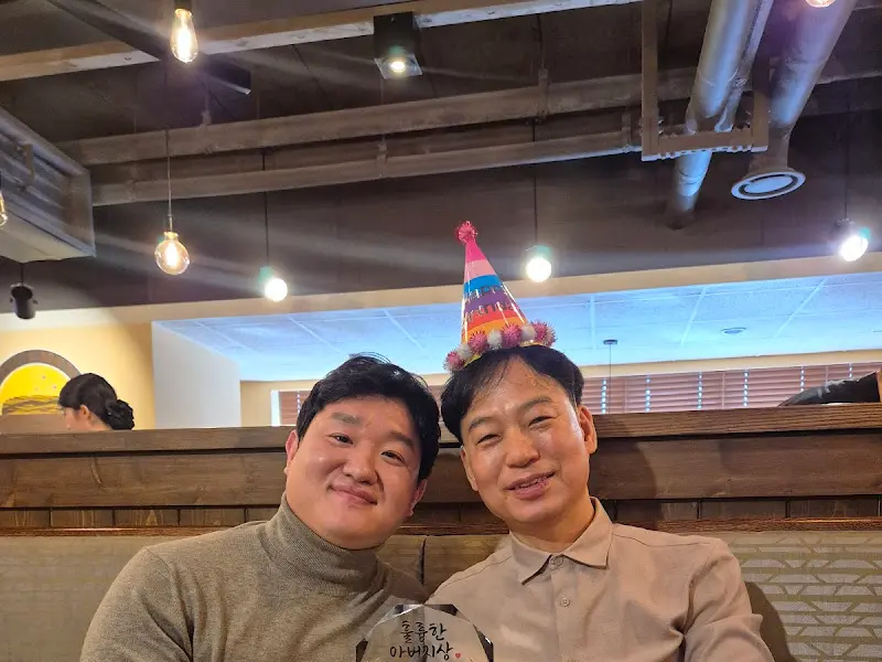 생일 축하를 받는 모습