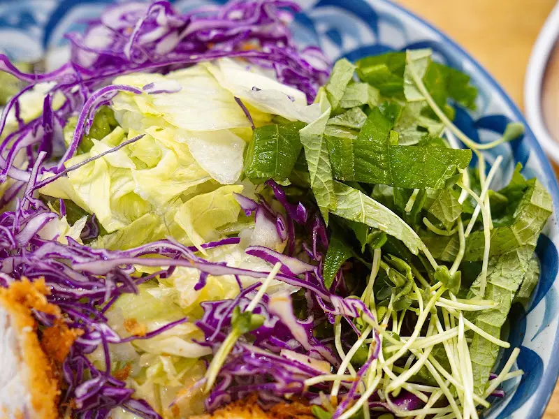 냉라멘 속 야채