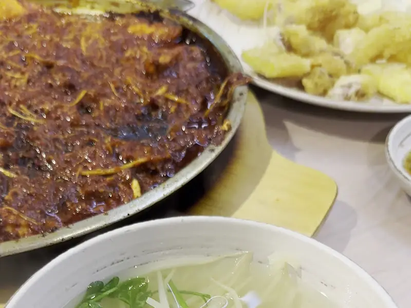 한상 가득 차려진 모습