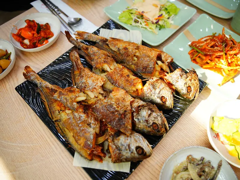 노릇하게 구워진 굴비구이